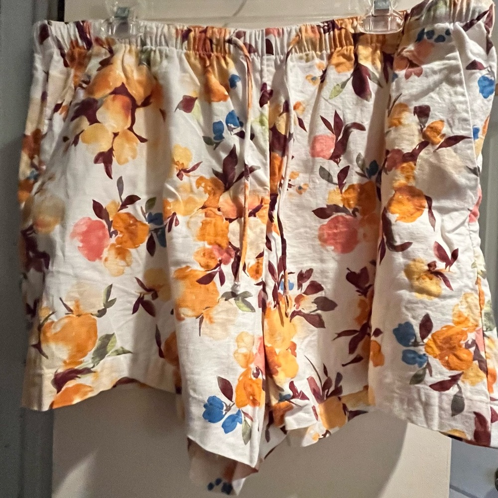 Floral Print Drawstring Women’s Shorts - White with Yellow & Pink